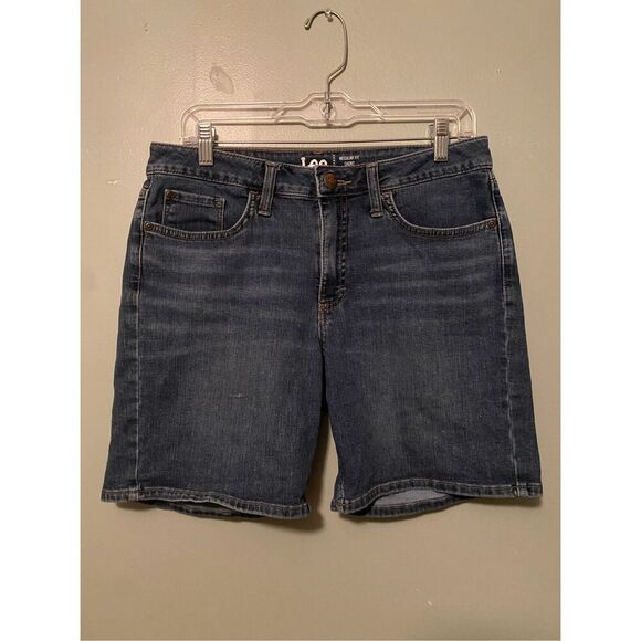 Lee Medium Wash Regular Fit Mid Rise Denim Bermuda Shorts Size 10 - Picture 1 of 5